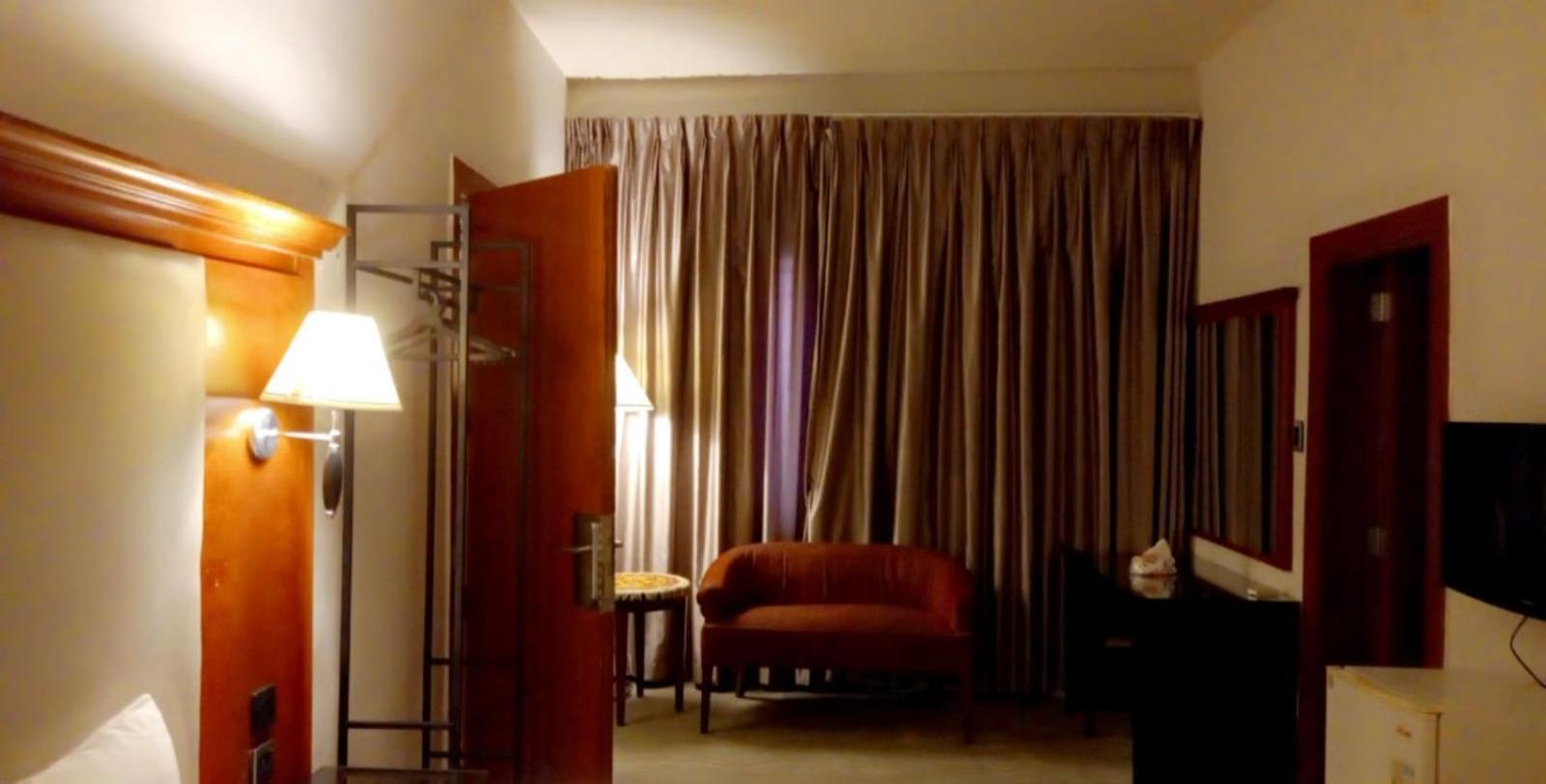 P.A.S.H.A Boutique Hotel Amman Esterno foto